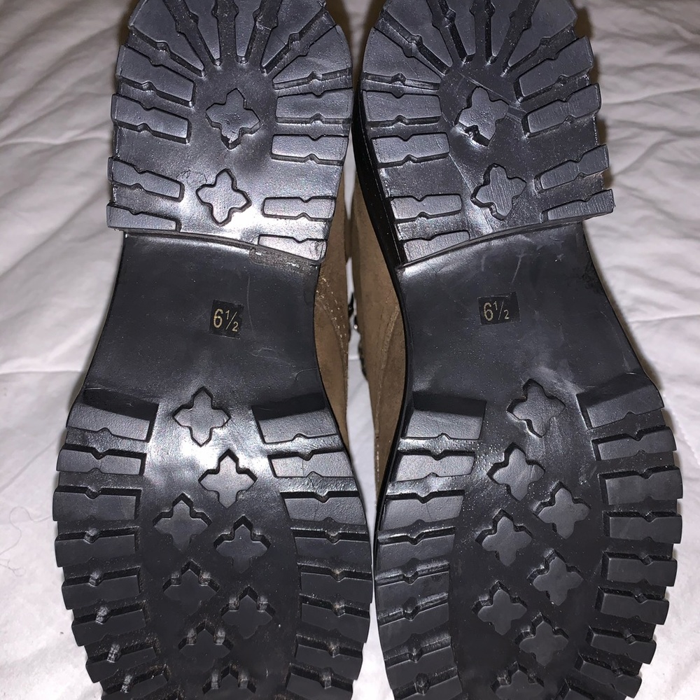 Women’s Boots - Picture 5 of 5